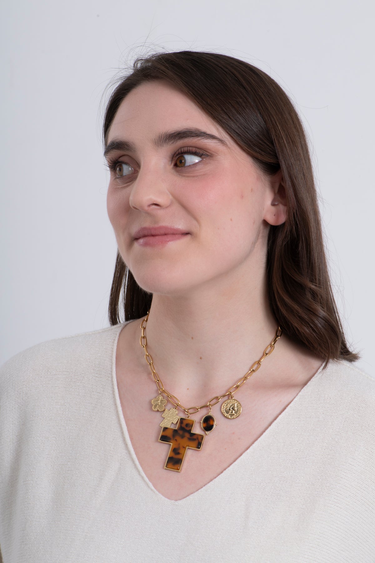 COLLAR CRUCE DORATA